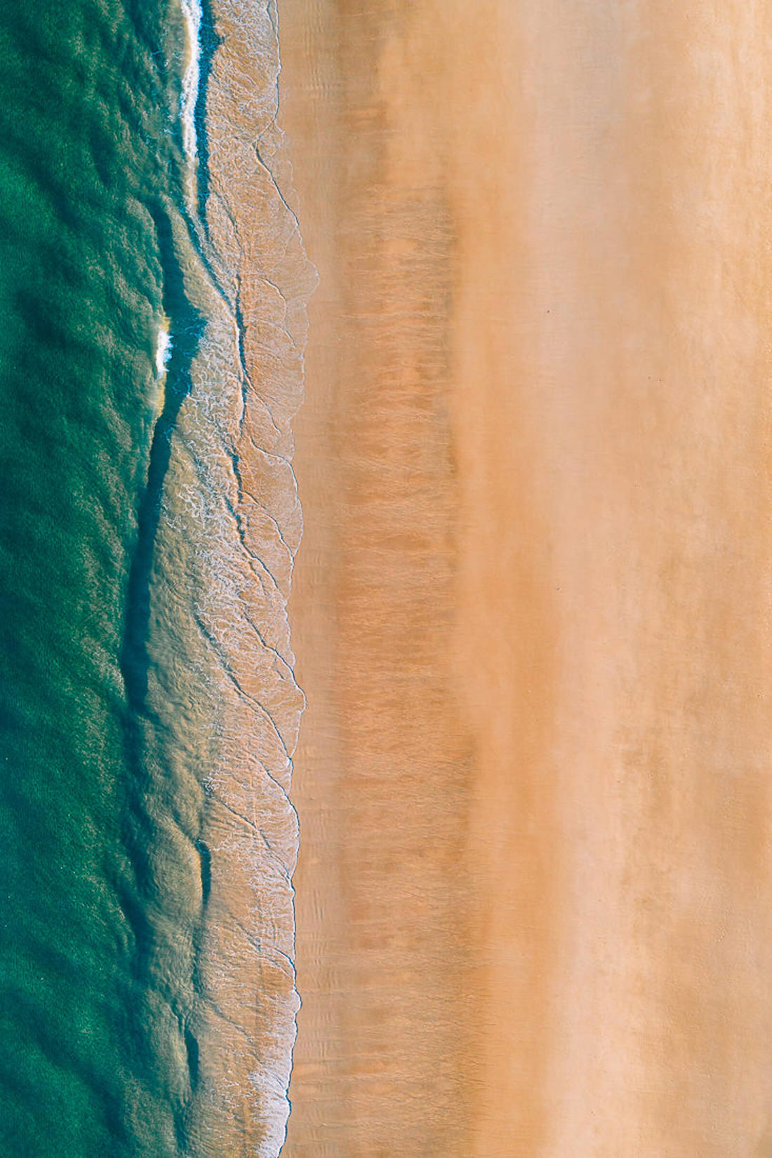037 drone saltfields algarve beach - Luftaufnahmen entlang der Küste der Algarve