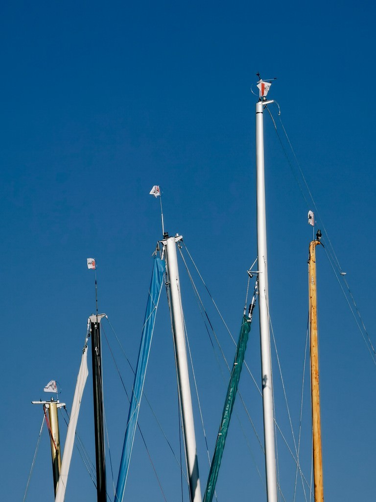 schiffsmasten bodensee minimalismus - Fotos aus meinem Alltag