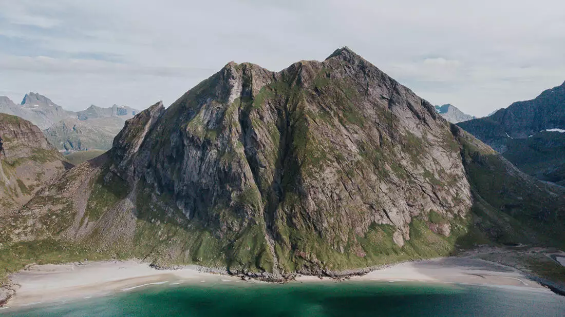 luftaufnahme drohne norwegen lofoten camping luftaufnahme drohne norwegen lofoten camping