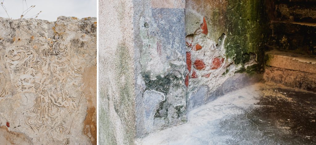 Dos fotos: revoque rayado y pintura desconchada con restos rojos en Córcega
