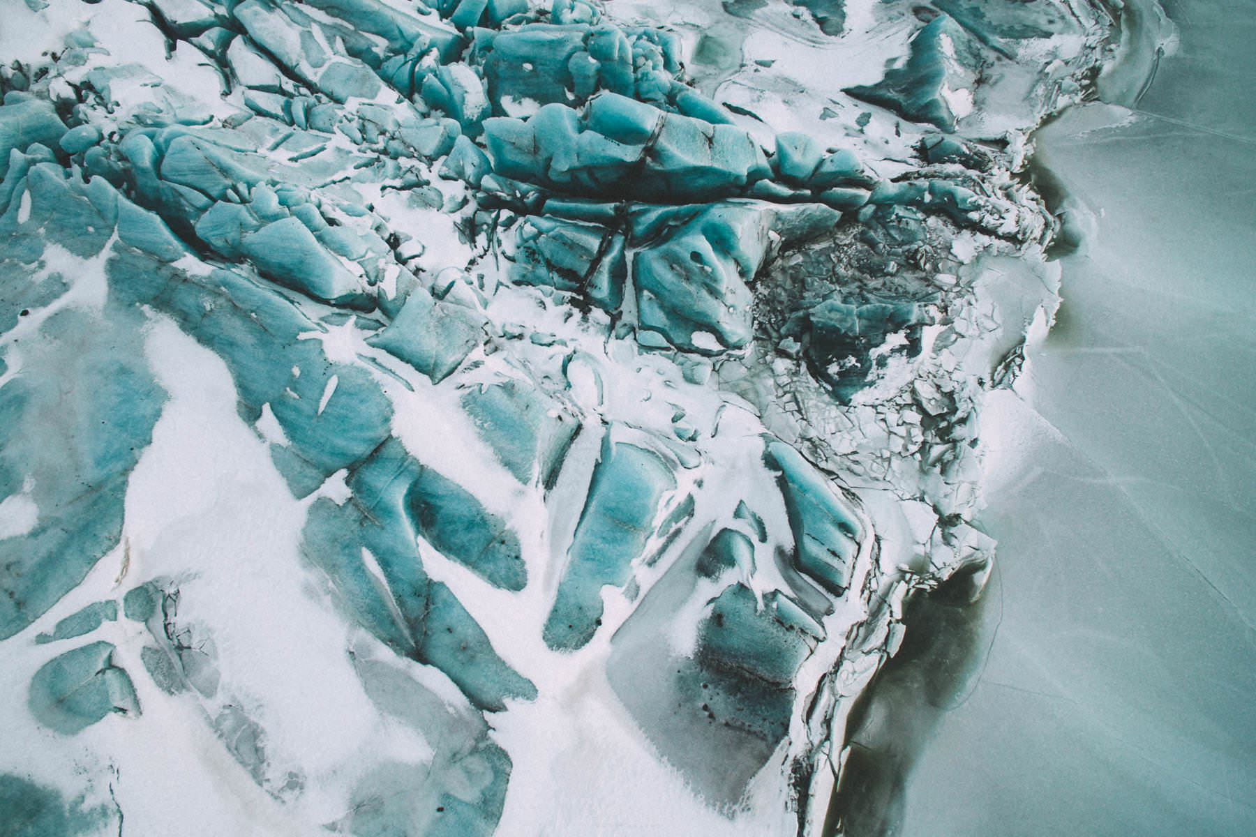 skaftafell glacier drone svinafellsjokul iceland 0003 - Island - Luftaufnahmen der Gletscherlandschaft im Skaftafell Nationalpark