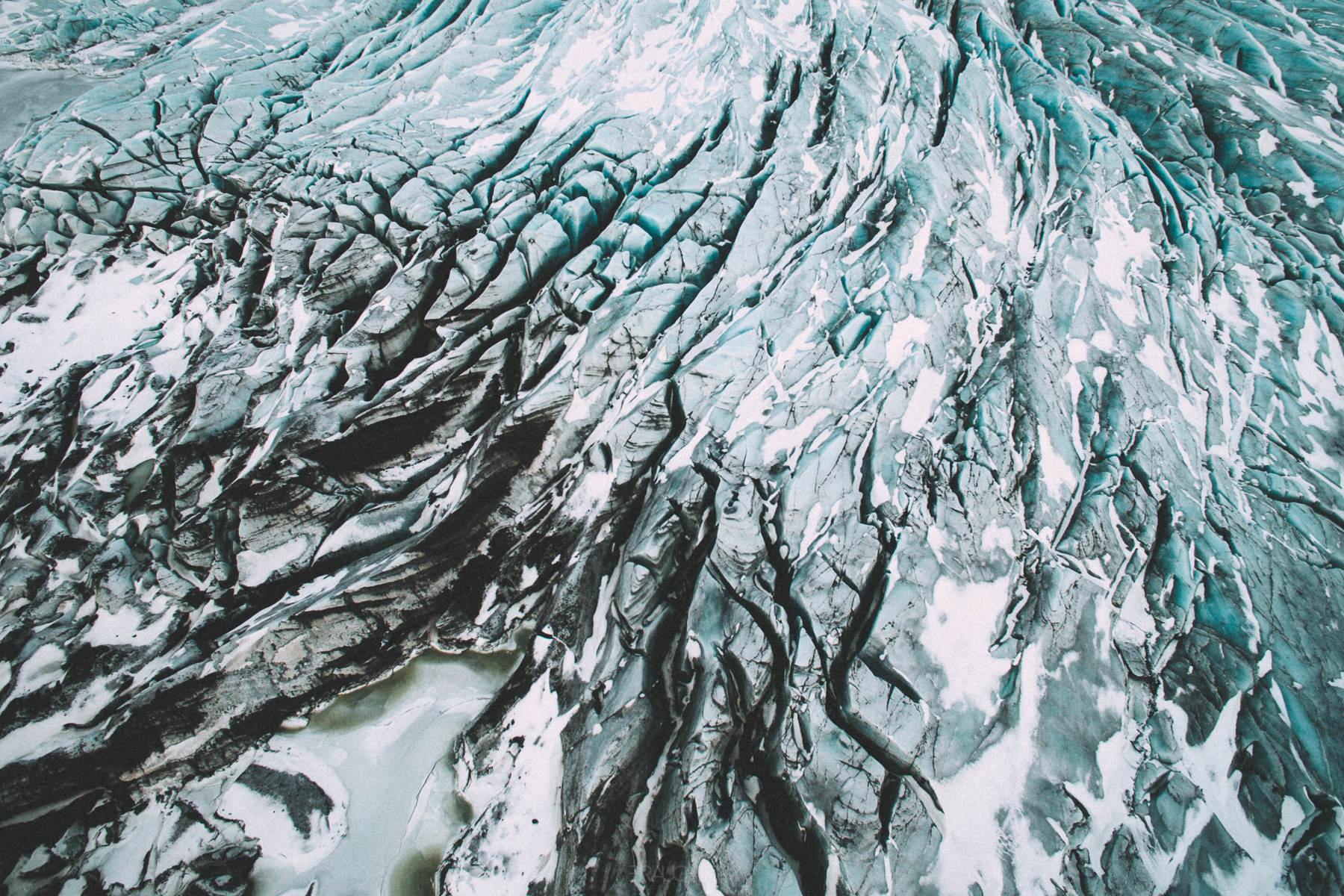skaftafell glacier drone svinafellsjokul iceland 0006 - Island - Luftaufnahmen der Gletscherlandschaft im Skaftafell Nationalpark