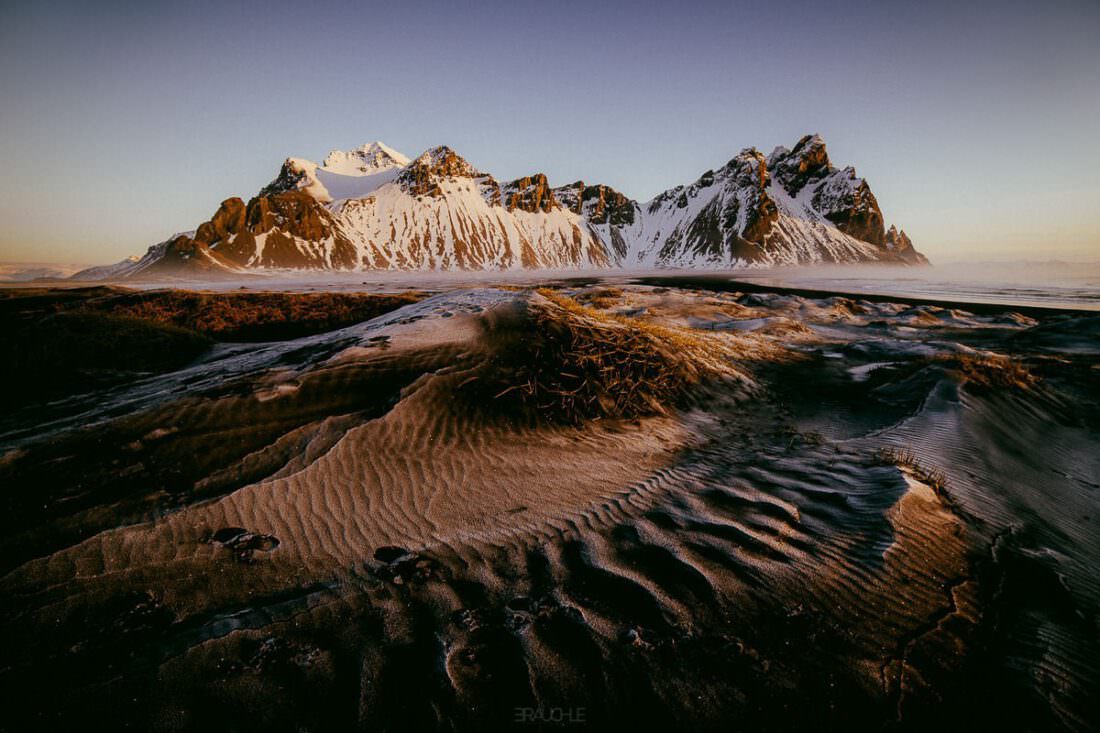 Island - Vestrahorn "Batman Mountain" blog-fotograf, reiseblog-island hochzeit fotograf bodensee vestrahorn klifatindur mountain iceland 0012 1100x733 - Island - Vestrahorn "Batman Mountain" hochzeit fotograf bodensee
