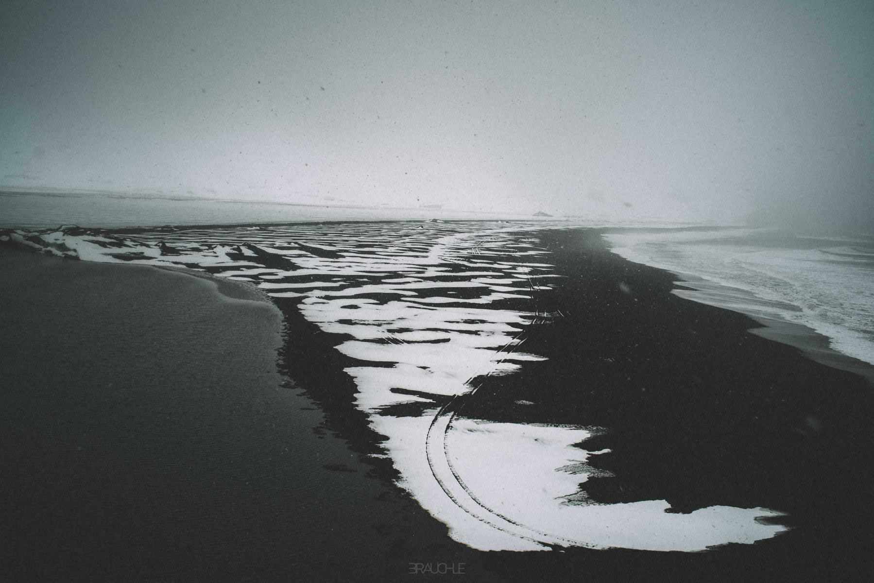 vik dyrholaey black beach iceland 0004 - Island - Basaltfelsen am schwarzen Strand von Dyrholaey