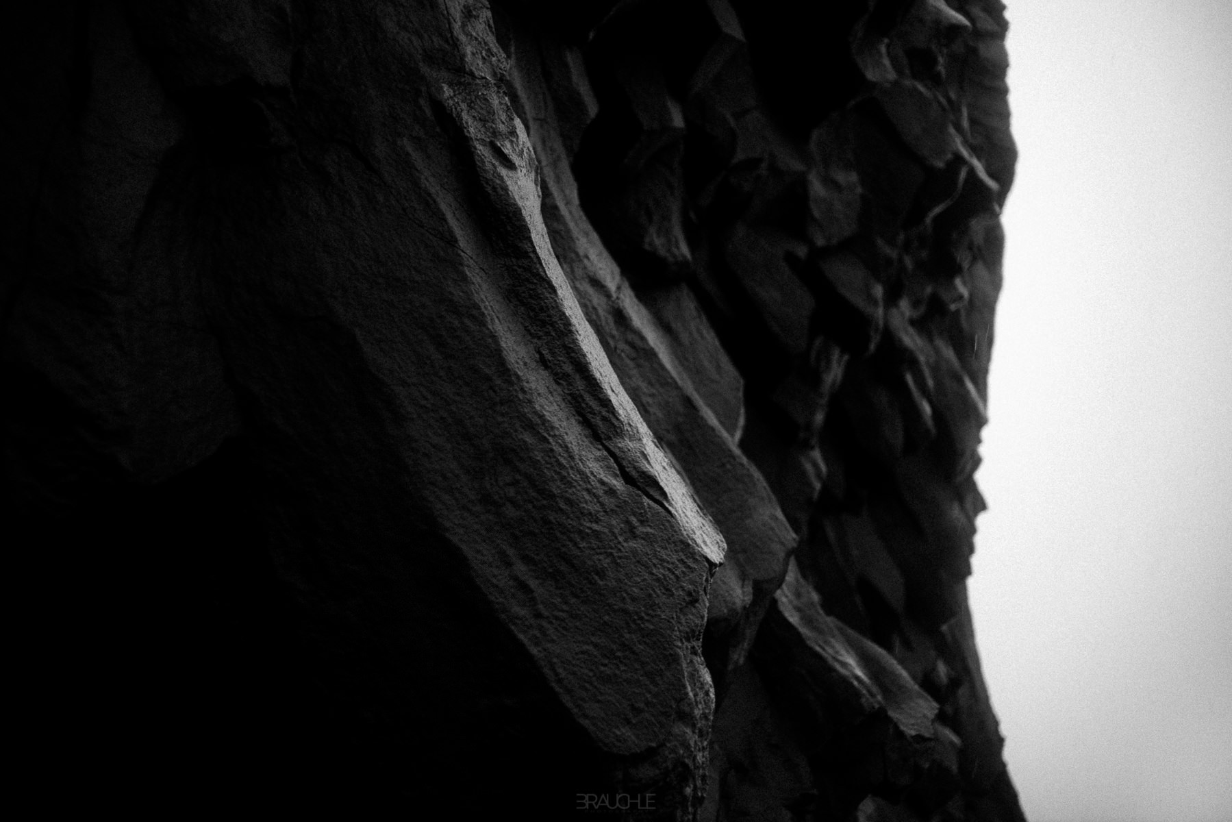 vik dyrholaey black beach iceland 0010 - Island - Basaltfelsen am schwarzen Strand von Dyrholaey
